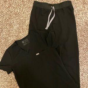 Small FIGS black scrubs